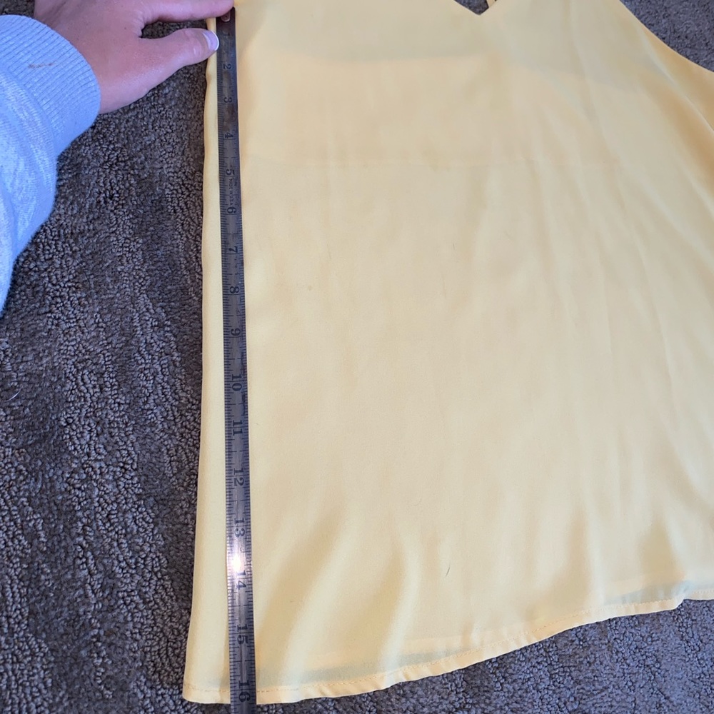 Yellow blouse - Picture 5 of 6